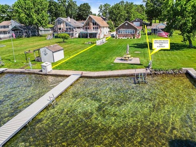 This home is absolutely turn-key, stunning, and has quality - photo 12