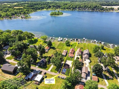 This home is absolutely turn-key, stunning, and has quality - photo 16