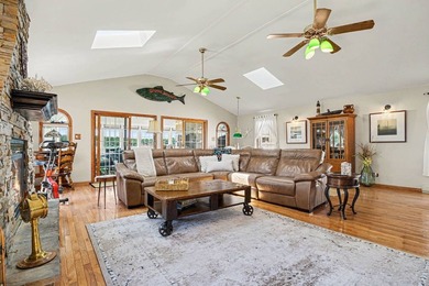 This home is absolutely turn-key, stunning, and has quality - photo 20