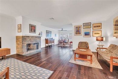Welcome to this well-maintained 2-bedroom, 2.5-bathroom townhome - photo 2