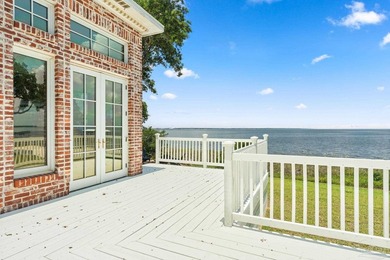 1.1 acres in the heart of Gulf Breeze Proper! This fine estate - photo 34