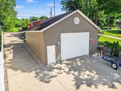 This home is absolutely turn-key, stunning, and has quality - photo 35