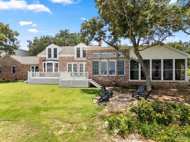 1.1 acres in the heart of Gulf Breeze Proper! This fine estate - photo 37