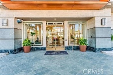 Experience the ultimate beachfront lifestyle in this beautifully - photo 3