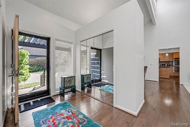Welcome to this beautifully updated detached brick ranch condo - photo 4