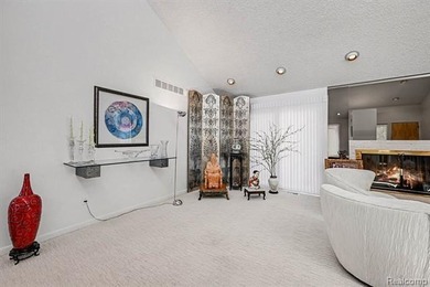 Welcome to this beautifully updated detached brick ranch condo - photo 8