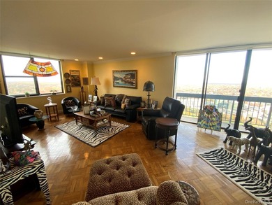 Building 1 Beauty! This wonderful corner showplace has it all!!! - photo 3