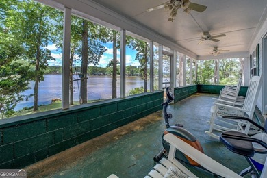 Move In Ready Home with excellent dock,558' waterfront. - photo 11