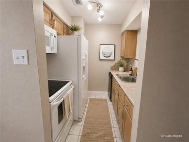 Just bring your clothes and settle right in-this charming condo - photo 14