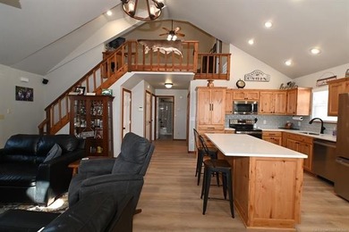 NEW REDUCED PRICE! Turn-Key Lakeview Property Near Lake - photo 14