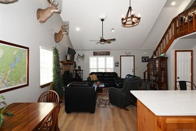 NEW REDUCED PRICE! Turn-Key Lakeview Property Near Lake - photo 21