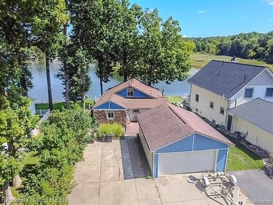 Experience the best of lakefront living with this move-in-ready - photo 2