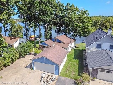 Experience the best of lakefront living with this move-in-ready - photo 3