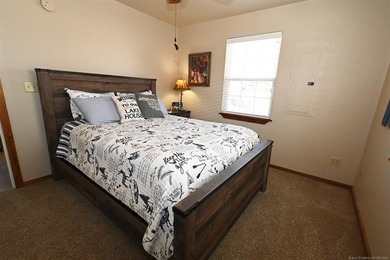 NEW REDUCED PRICE! Turn-Key Lakeview Property Near Lake - photo 29