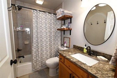 NEW REDUCED PRICE! Turn-Key Lakeview Property Near Lake - photo 32