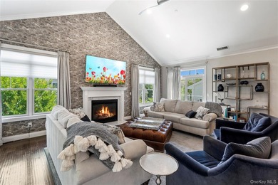 Welcome to Country Pointe Plainview, one of Long Island's - photo 8