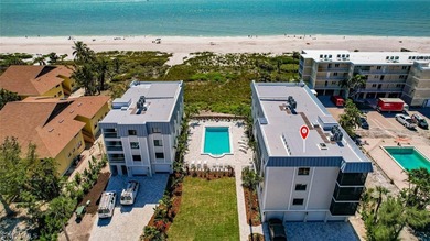 Welcome to Shorewood, one of the most luxurious properties on - photo 1