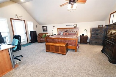 NEW REDUCED PRICE! Turn-Key Lakeview Property Near Lake - photo 41