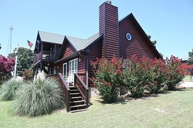 NEW REDUCED PRICE! Turn-Key Lakeview Property Near Lake - photo 44