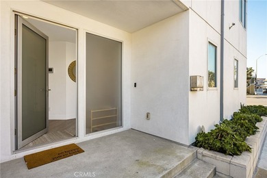 Ideally located approximately one block from the beach with - photo 2