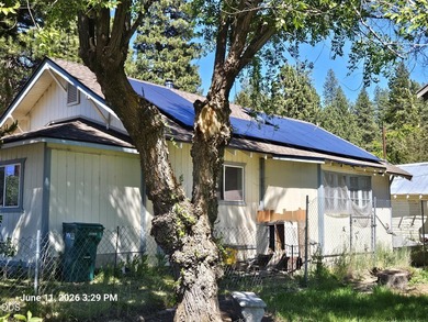 Spacious Chiloquin Home on a Corner Lot! This well-maintained - photo 3