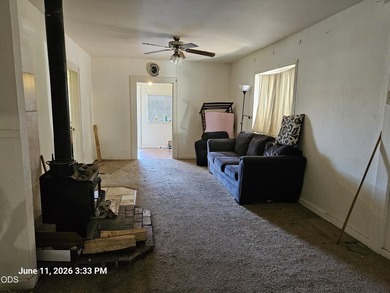 Spacious Chiloquin Home on a Corner Lot! This well-maintained - photo 4
