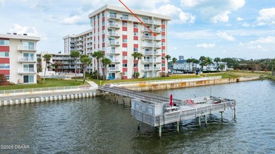 Move in ready! DIRECT RIVERFRONT! Bright & sunny 6th floor - photo 1