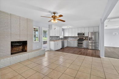 Welcome to Your New Oasis. Step into a private retreat that - photo 11