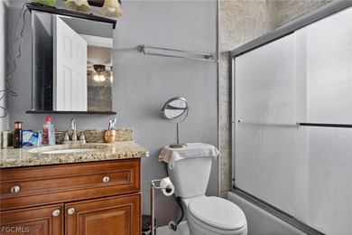 This charming North Fort Myers River Bend subdivision home - photo 21