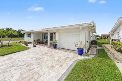 LOCATION, LOCATION, LOCATION! This exceptional 2-bedroom, 2-bath - photo 3