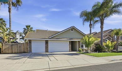 Beautifully remodeled single story waterfront home with stunning - photo 4