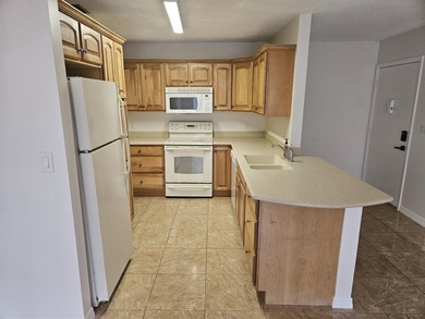 Discover comfort and convenience in this freshly updated - photo 4