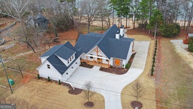 NEW CONSTRUCTION on Lake Hartwell: Move-In Ready with Stunning - photo 2