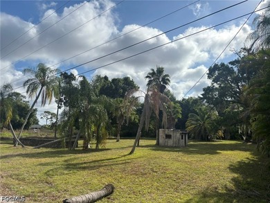 Great 2-acre property located in North Fort Myers. Property had - photo 3