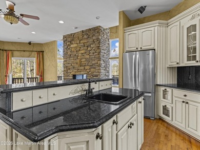 Located in Windermere West, this 5 bed, 4.5 bath lakefront home - photo 11