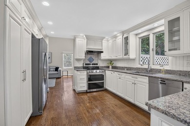 Beautifully maintained Colonial set on a manicured one-acre - photo 11