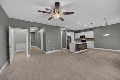 Beautiful, open, bright, immaculate move in ready 3/2 1/2 - photo 13