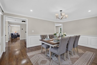 Beautifully maintained Colonial set on a manicured one-acre - photo 16