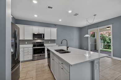 Beautiful, open, bright, immaculate move in ready 3/2 1/2 - photo 17