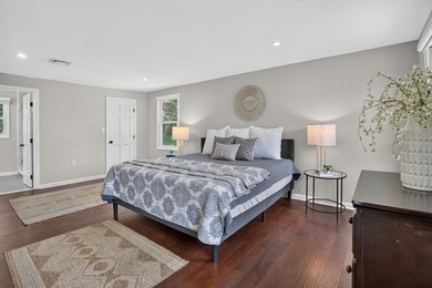 Beautifully maintained Colonial set on a manicured one-acre - photo 21