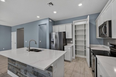 Beautiful, open, bright, immaculate move in ready 3/2 1/2 - photo 22