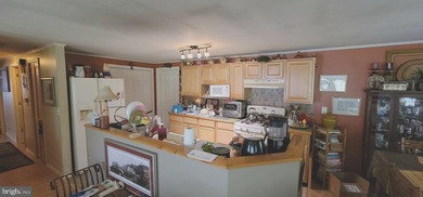Welcome to Cranberry Run's 55+ Adult Community! This spacious 1 - photo 7