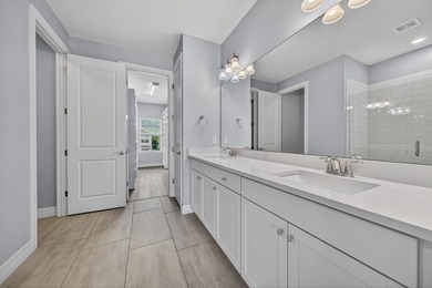 Beautiful, open, bright, immaculate move in ready 3/2 1/2 - photo 29