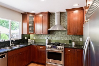 Absolutely spectacular Craftsman-style home on a quiet lane in - photo 30