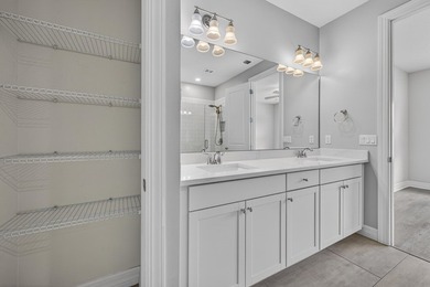 Beautiful, open, bright, immaculate move in ready 3/2 1/2 - photo 30