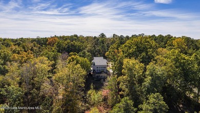 Located in Windermere West, this 5 bed, 4.5 bath lakefront home - photo 31