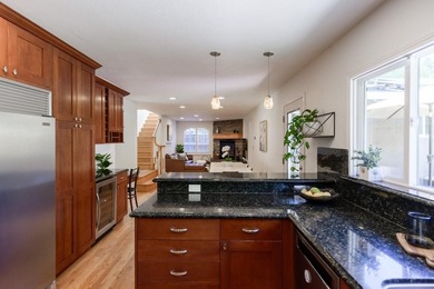 Absolutely spectacular Craftsman-style home on a quiet lane in - photo 33