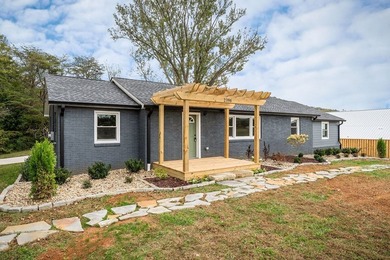 Welcome to your dream home! Fully renovated home situated on - photo 35