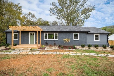 Welcome to your dream home! Fully renovated home situated on - photo 36