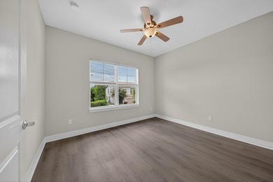 Beautiful, open, bright, immaculate move in ready 3/2 1/2 - photo 38